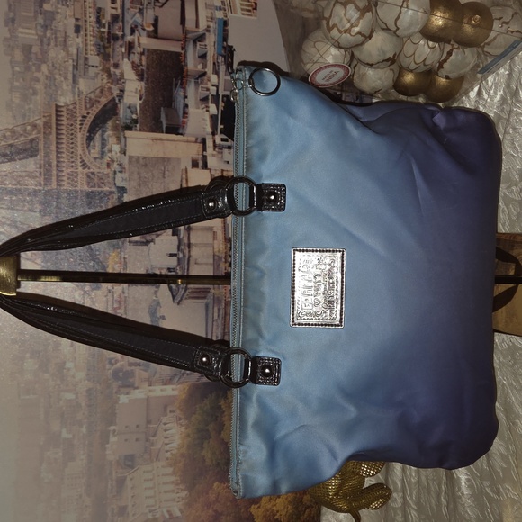 Coach 2Pc Poppy Limited Edition New York City Tote + Wristlet - Picture 7 of 12